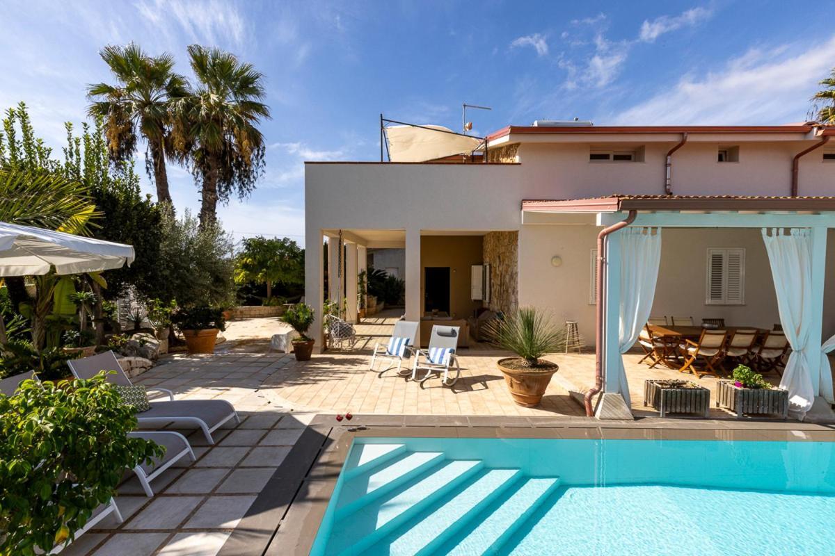 Villa Zamia Con Piscina Santa Maria Del Focallo Exteriör bild