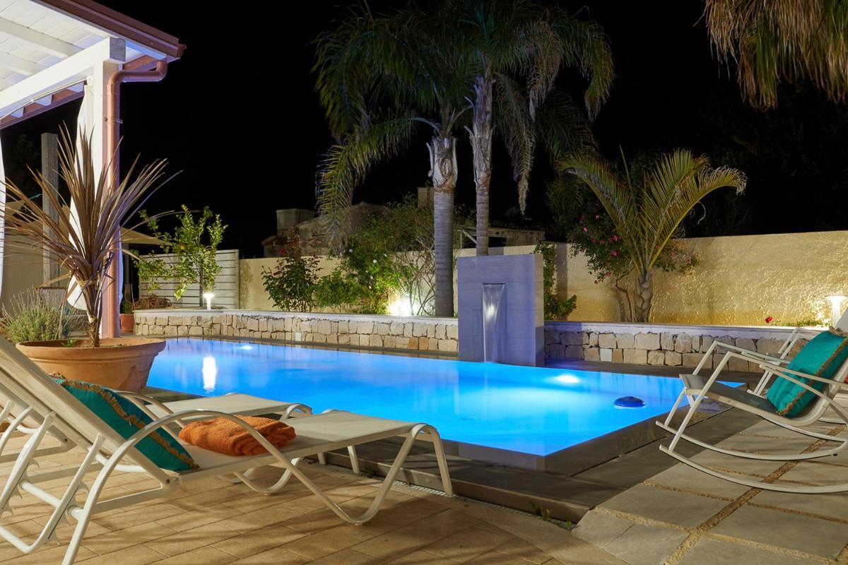 Villa Zamia Con Piscina Santa Maria Del Focallo Exteriör bild