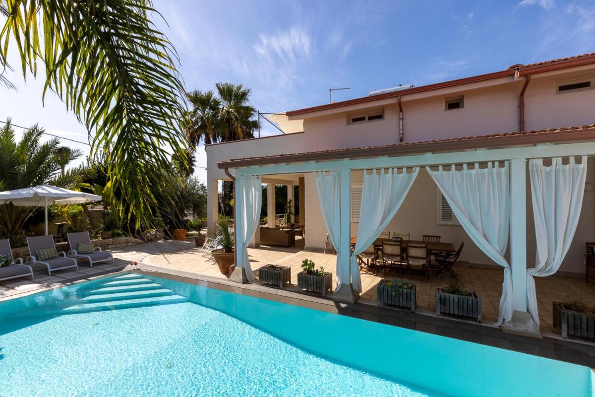 Villa Zamia Con Piscina Santa Maria Del Focallo Exteriör bild