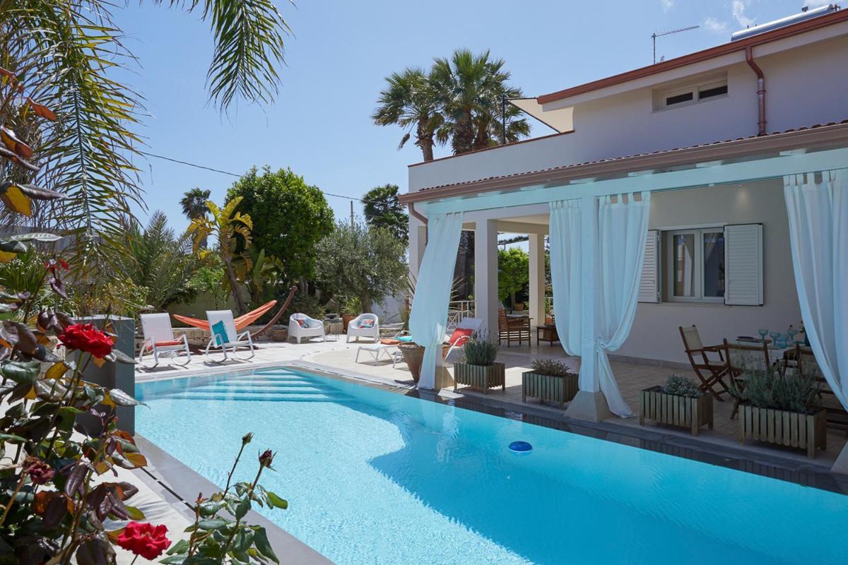 Villa Zamia Con Piscina Santa Maria Del Focallo Exteriör bild